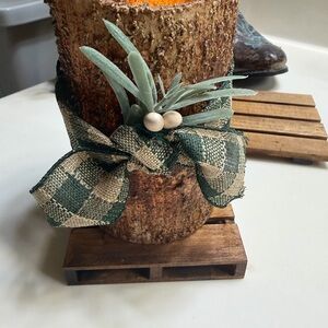 Rustic Primitive Candle with Green Plaid Bow